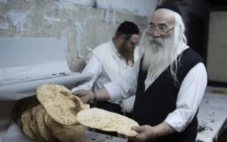 Рецепт приготовления еврейской мацы Маца рецепт приготовления в домашних условиях
